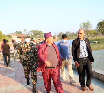 मन्त्री आले भन्छन्- बौद्ध भिक्षुलाई सबैले सम्मान गर्नुपर्छ